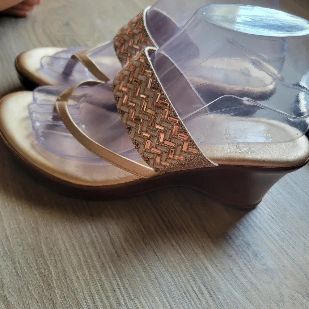 Italian Shoemakers Women Wedge Sandals 8.5M Rose Gold Beaded Dressy Summer